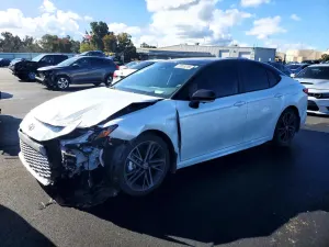 Toyota Camry XSE 2.5L 4 2025
