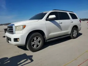 Toyota Sequoia SR5 5.7L 8 2013