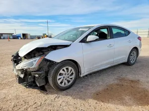 Hyundai Elantra SE 2.0L 4 2020