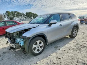 Toyota Highlander L 2.4L 4 2023