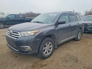 Toyota Highlander BASE 3.5L 6 2011