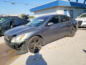 Nissan Maxima S 3.5L 6 2010