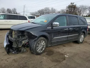 Chrysler Town & Country TOURING L 3.6L 6 2015