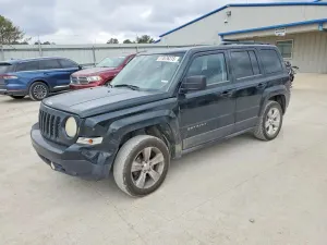 Jeep Patriot LATITUDE 2.4L 4 2013