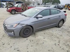 Hyundai Elantra SE 2.0L 4 2019