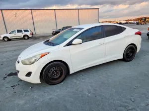 Hyundai Elantra GLS 1.8L 4 2013