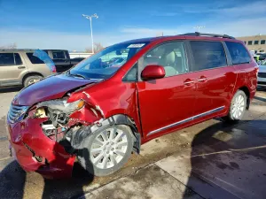 Toyota Sienna XLE 3.5L 6 2015
