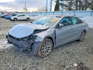 Toyota Camry LE 2.5L 4 2017