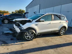 Ford Escape TITANIUM 1.6L 4 2014