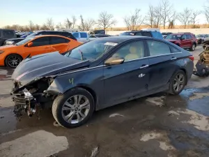 Hyundai Sonata SE 2.4L 4 2013