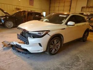 Infiniti QX50 ESSENTIAL 2.0L 4 2021