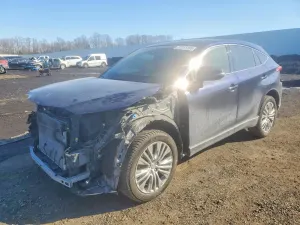 Toyota Venza LE 2.5L 4 2021