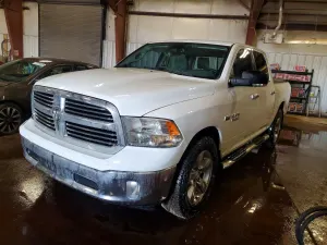 RAM 1500 SLT 5.7L 8 2014