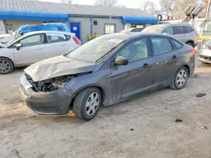 Ford Focus S 2.0L 4 2016