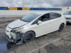 Toyota Prius 1.8L 4 2015