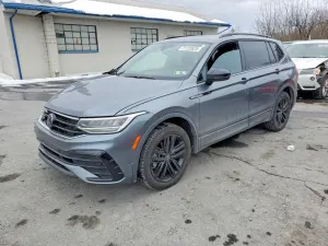 Volkswagen Tiguan SE R-LINE BLACK 2.0L 4 2022