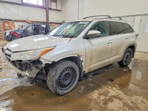 Toyota Highlander 3.5L 6 2015