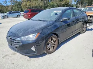 Hyundai Elantra SEL 2.0L 4 2020