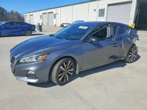Nissan Altima 2.5L 4 2019