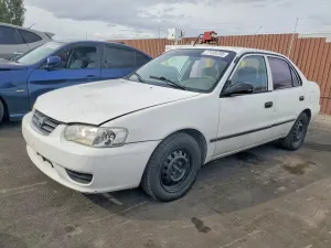 Toyota Corolla CE 1.8L 4 2001