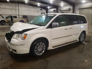 Chrysler Town & Country LIMITED 4.0L 6 2010