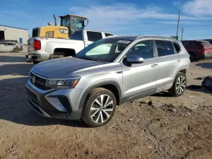 Volkswagen Taos SE 1.5L 4 2024