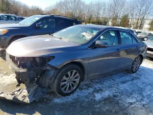 Toyota Camry LE 2.5L 4 2017
