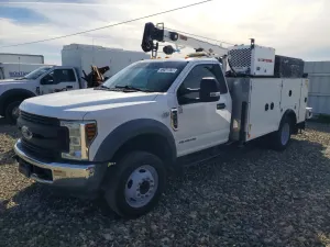 Ford F550 6.7L 8 2019