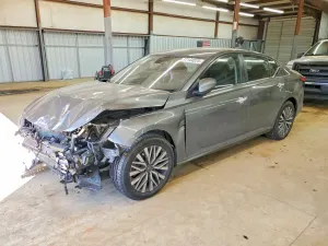 Nissan Altima SV 2.5L 4 2023