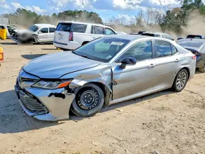 Toyota Camry L 2.5L 4 2018