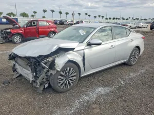 Nissan Altima SV 2.5L 4 2023