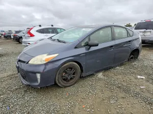 Toyota Prius 1.8L 4 2013