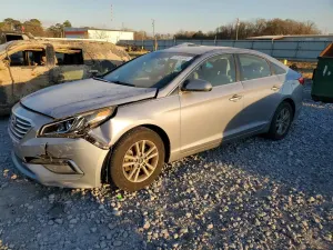 Hyundai Sonata SE 2.4L 4 2015