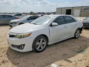 Toyota Camry L 2.5L 4 2014