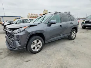 Toyota Rav4 XLE 2.5L 4 2020
