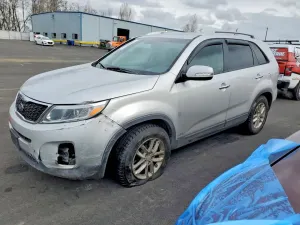 Kia Sorento LX 2.4L 4 2015
