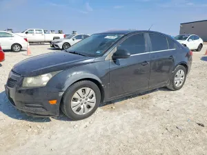 Chevrolet Cruze LS 1.8L 4 2012