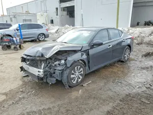 Nissan Altima S 2.5L 4 2020