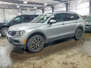Volkswagen Tiguan SE 2.0L 4 2021