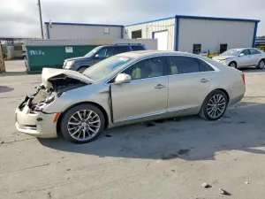 Cadillac XTS LUXURY COLLECTION 3.6L 6 2013