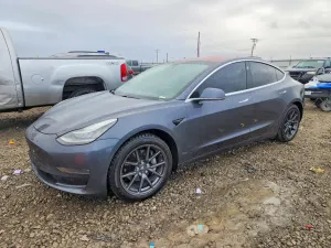 Tesla Model 3 2018