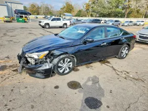 Nissan Altima S 2.5L 4 2020
