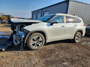 Toyota Highlander L 2.4L 4 2023