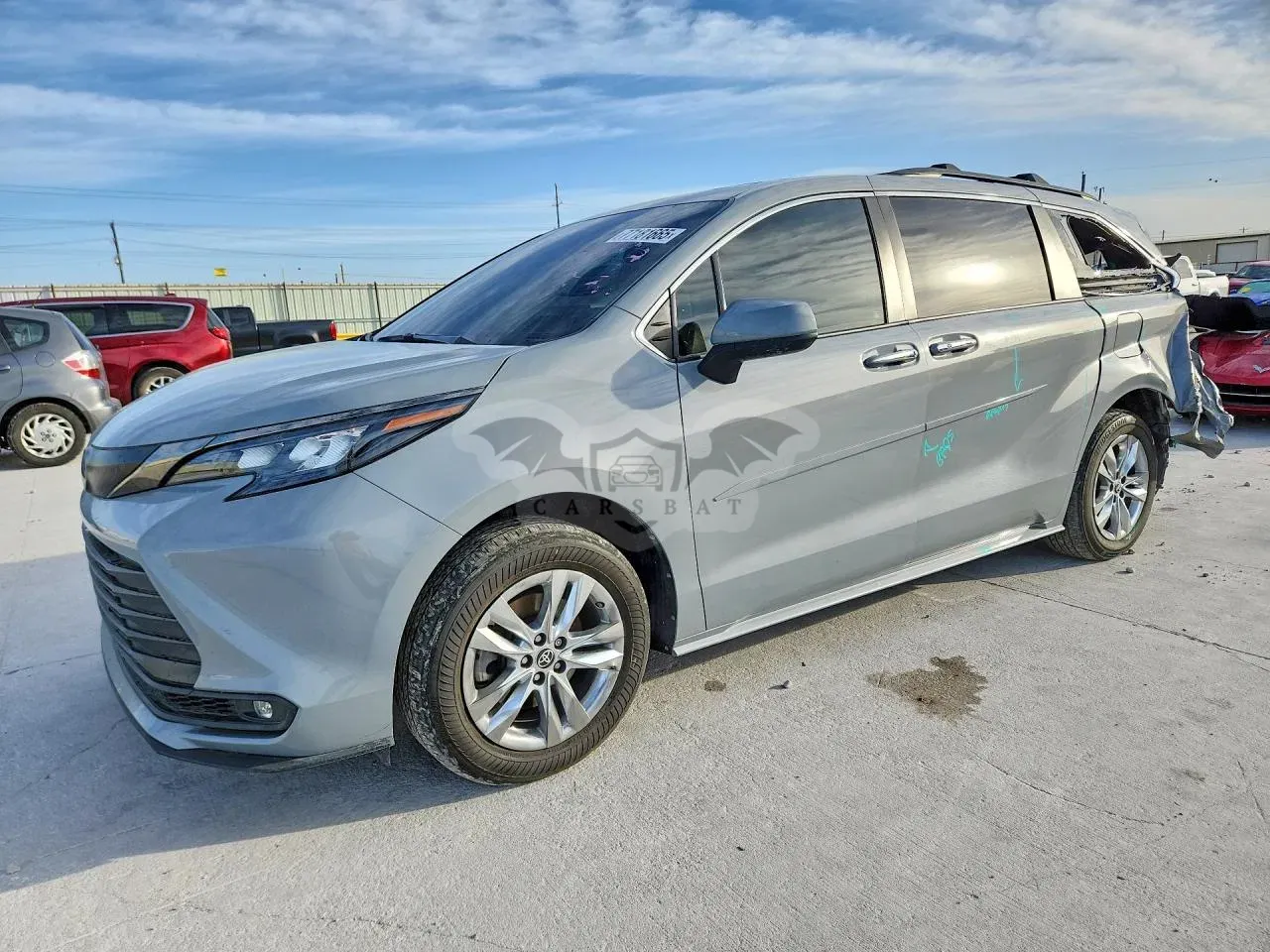 Toyota Sienna XLE 2.5L 4 2022