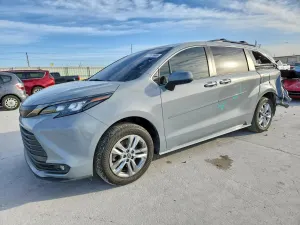Toyota Sienna XLE 2.5L 4 2022