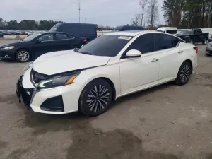 Nissan Altima SV 2.5L 4 2023