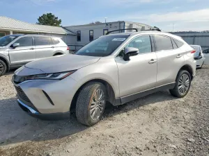 Toyota Venza LE 2.5L 4 2024