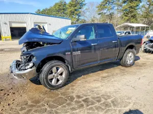RAM 1500 SLT 5.7L 8 2017