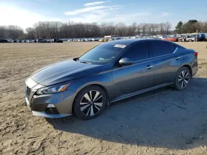 Nissan Altima SL 2.5L 4 2021