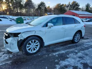 Toyota Venza LE 2.7L 4 2013